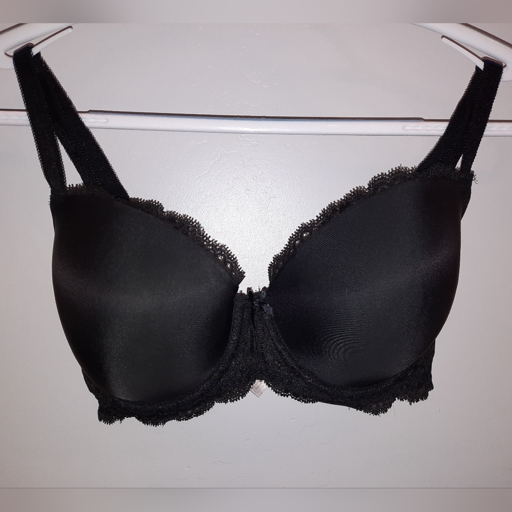 Victoria’s Secret Dream Angels Lined Demi Black Lace Bra Size 34DD EUC